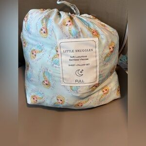 Little Snuggles snuggle up ice princess Full Sheet and Pillow case set NWOT